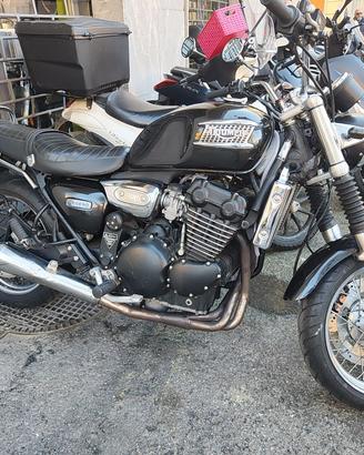 Triumph Legend 900  a carburatori