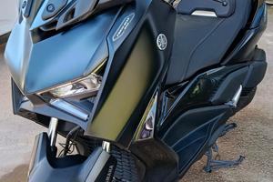 Yamaha xmax