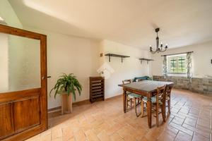 CASA SEMINDIPENDENTE A CASINA