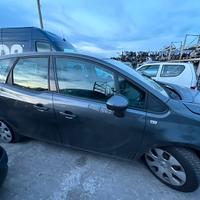 Opel meriva 2011 (2011/2018) per pezzi di ricambio