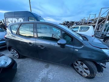 Opel meriva 2011 (2011/2018) per pezzi di ricambio