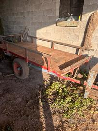 Rimorchio agricolo per trattore