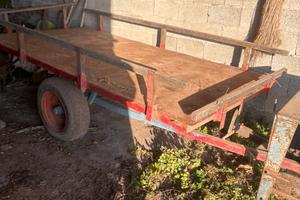 Rimorchio agricolo per trattore