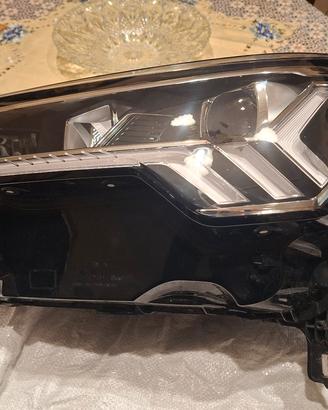 Faro Sinistro Audi q3 full LED senza centralina