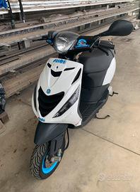 Piaggio Zip SP