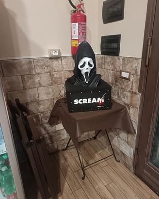  busto scream 1:1 con base luminosa 
