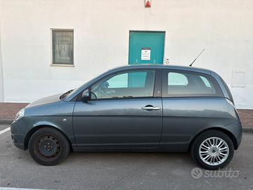 LANCIA Y 2010