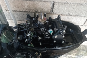 Motore Mercury 9.9 per ricambi