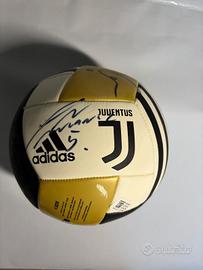 ⚫️⚪️Pallone Juventus Originale firmato (2017)