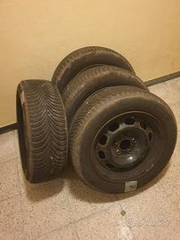 Gomme michelin M+S con cerchi misure 205 60 R 16