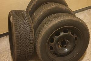 Gomme michelin M+S con cerchi misure 205 60 R 16