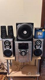 Stereo con casse e subwoofer
