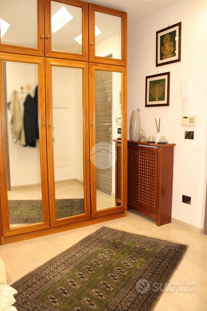 Appartamento – Palermo, Villaggio Santa Rosalia, IV Circoscrizione - Altro