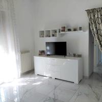 Trilocale ristrutturato con box