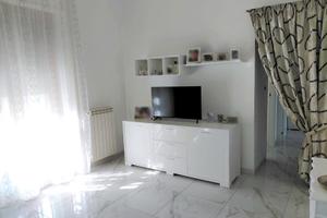 Trilocale ristrutturato con box