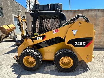 Minipala Caterpillar 246 c