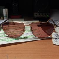 Occhiali da sole marrone chiaro