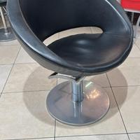 Arredamento negozio parrucchiera