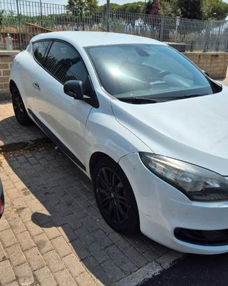 RENAULT Mégane 1.9 dCi 130 CV monaco gp