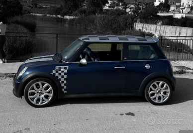 Mini Cooper s R53 VENDO/SCAMBIO