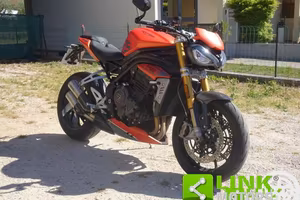 TRIUMPH Speed Triple 1200 RS