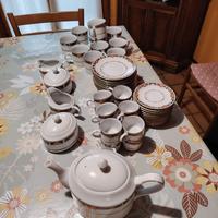Servizio piatti + tazzine vintage completo