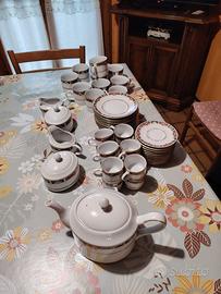 Servizio piatti + tazzine vintage completo