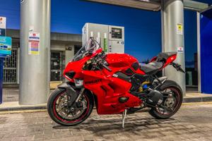 Panigale V4