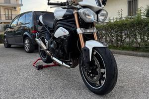 Triumph Speed Triple 1050 - 2011