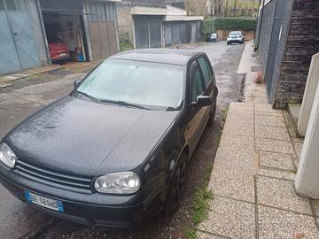 VOLKSWAGEN Golf 4ª serie - 1999