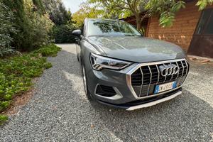 AUDI Q3 35 TFSI S tronic Business Advanced