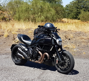 Ducati diavel dark