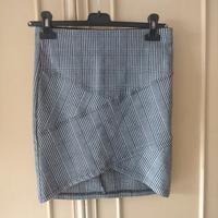 Minigonna a quadri nera taglia M 