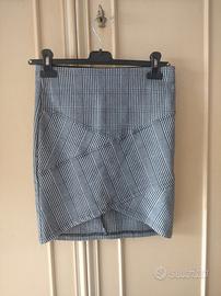 Minigonna a quadri nera taglia M 
