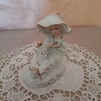Vecchia statuetta bambino in ceramica Capodimonte