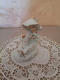 Vecchia statuetta bambino in ceramica Capodimonte