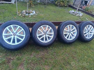 4 Cerchi lega con pneumatici invernali 215/65/16
