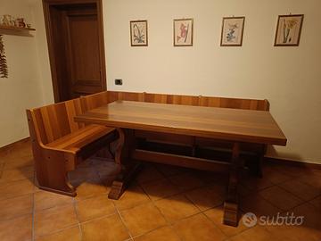 Giropanca e tavolo in legno