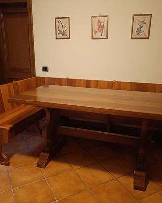 Giropanca e tavolo in legno