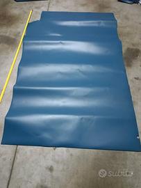 Tre copripavimento in PVC per palestra