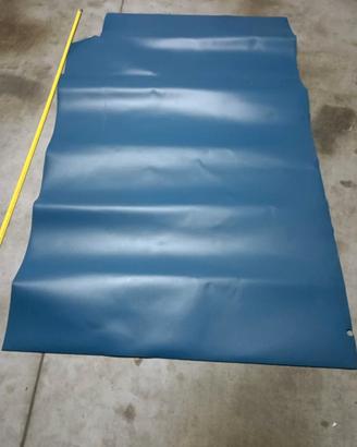 Tre copripavimento in PVC per palestra