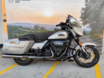 Harley-davidson CVO Street Glide 121