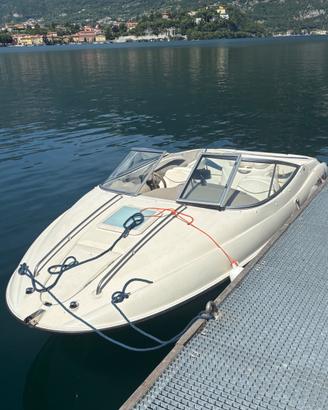 Motoscafo BAYLINER Capri 602