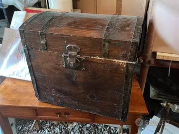 Baule vintage  cernire metallo lotto stock