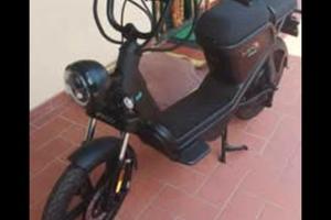 Scooter elettrico 50 KM Ez mini KEEWAY