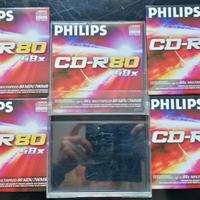 Lotto 31 CD/DVD e 500 floppy 3.5 da formattare