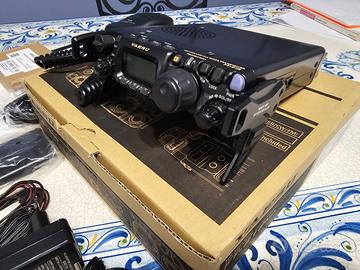 YAESU FT 818 con accessori