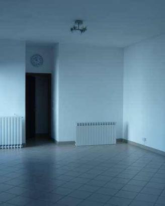 Immobile di 55 m² con 1 locale e posto auto a Capa