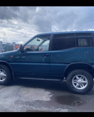 Nissan terrano