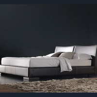 letto AXIL in cuoio marrone